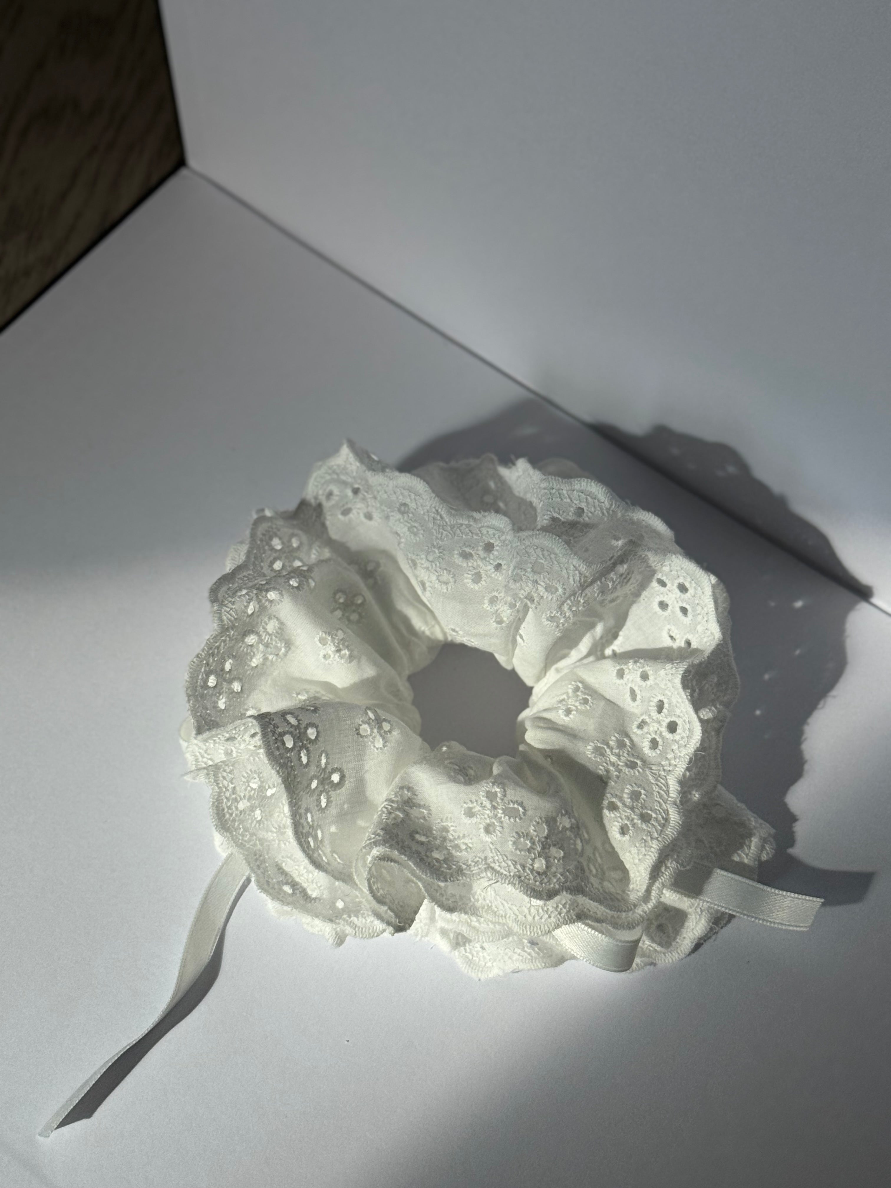 White lace ruffle scrunchie,elegant Ponytail Holders,daylily hair tie