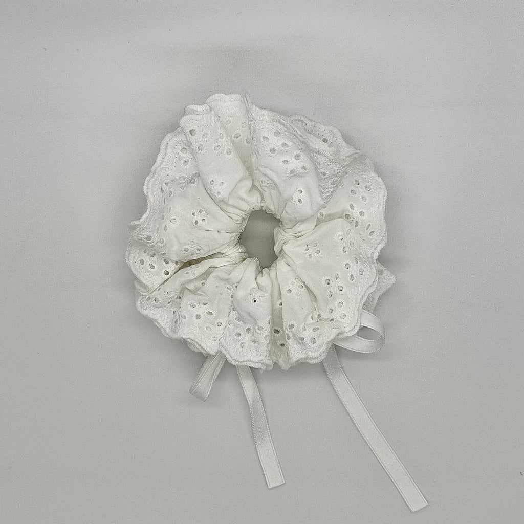 Cloud – White Lace Scrunchie with Adjustable Ribbon