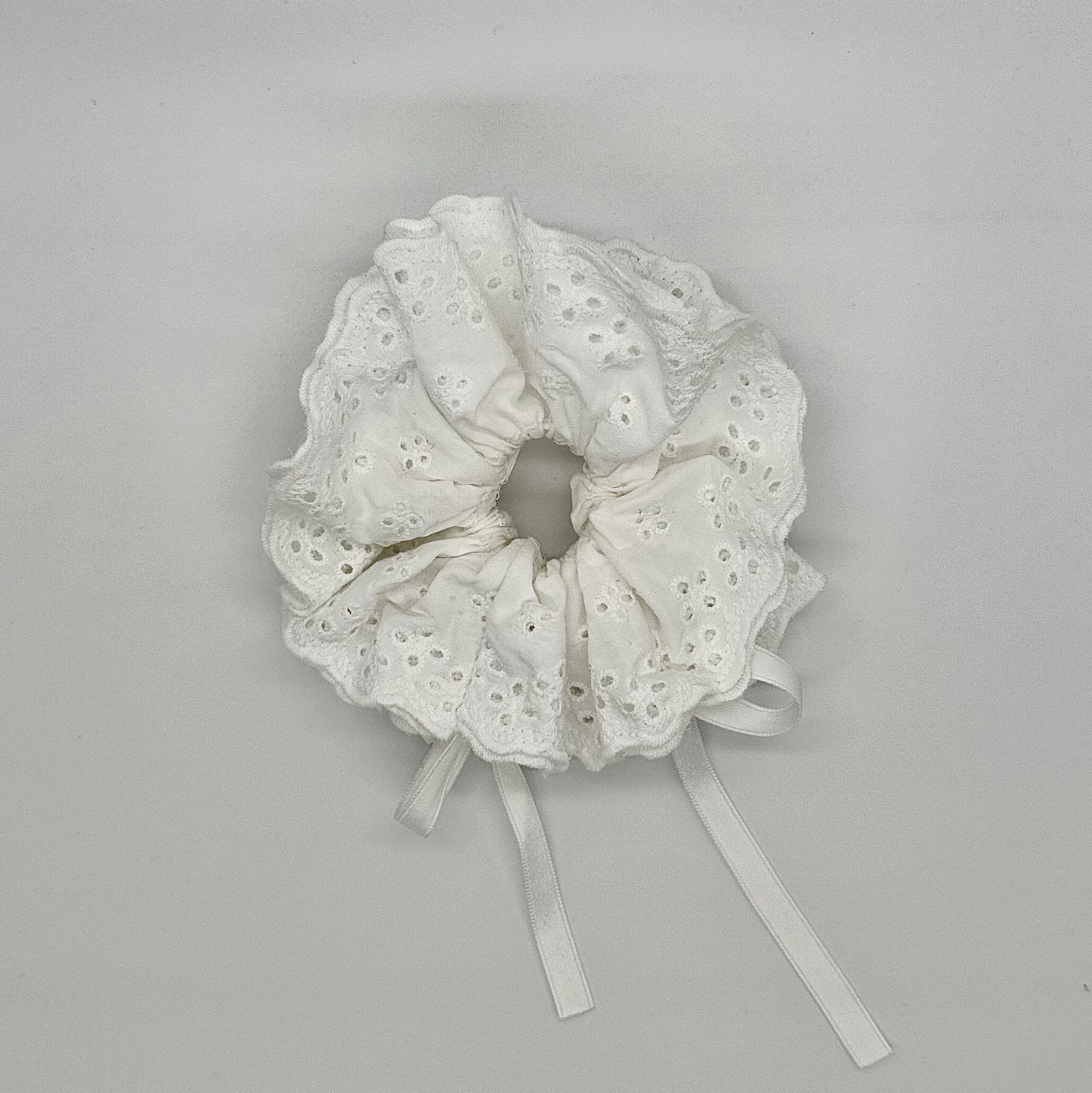 Cloud – White Lace Scrunchie with Adjustable Ribbon