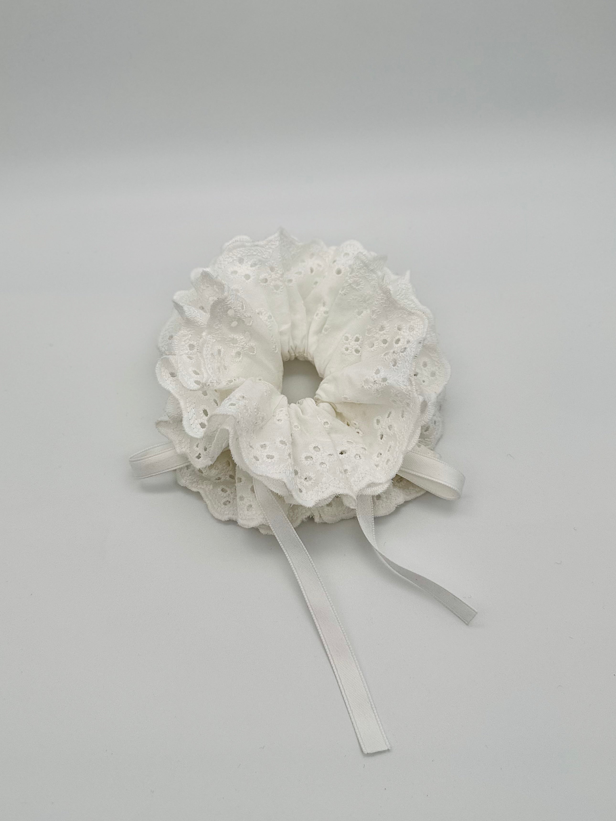 Cloud – White Lace Scrunchie with Adjustable Ribbon