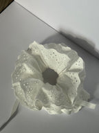 Cloud –White lace ruffle scrunchie，elegant Ponytail Holders，daylily hair tie