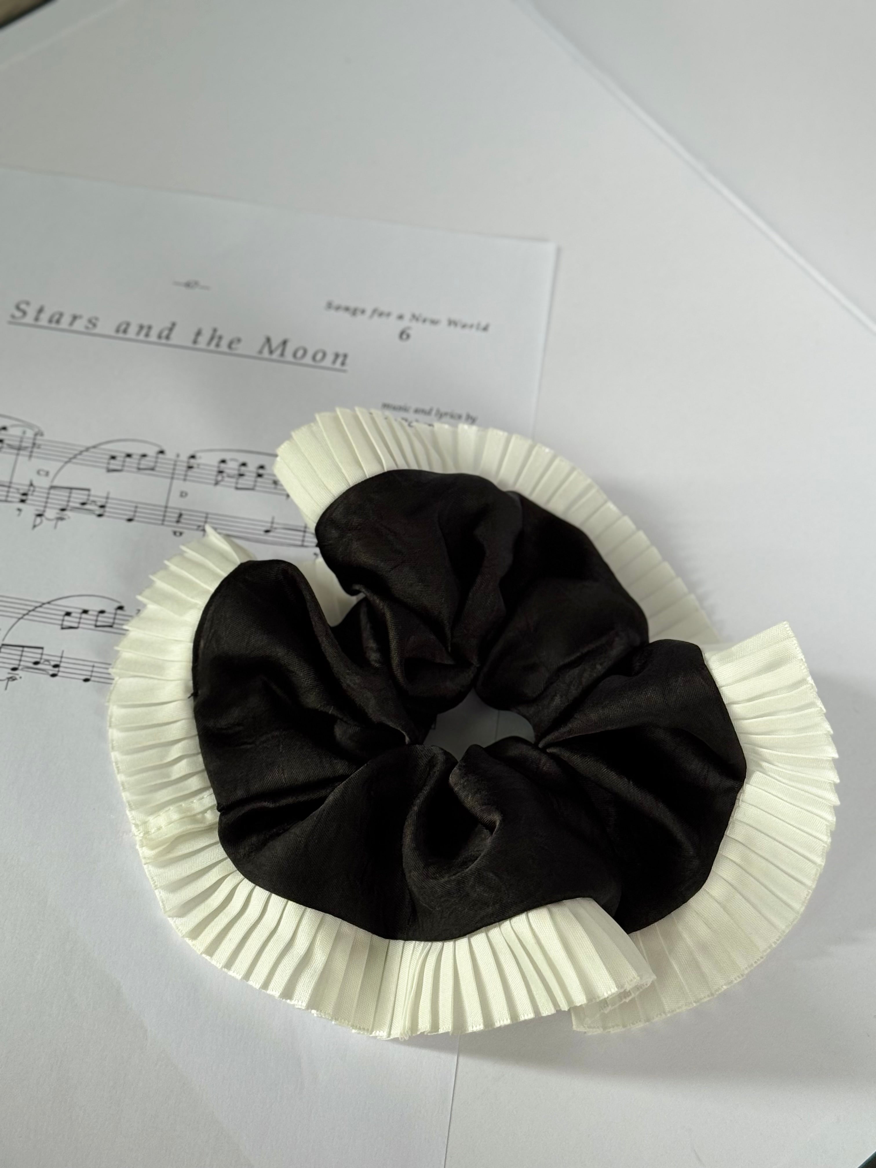 Elegance – Black Silk-Style Scrunchie with Pleated White Trim，elegant Ponytail Holders，daylily hair tie